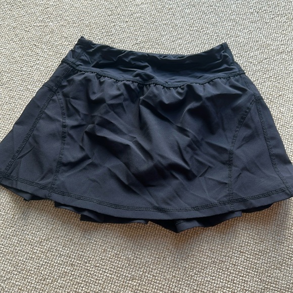 GB Girls skirt with built in shorts. Size M - Picture 1 of 5
